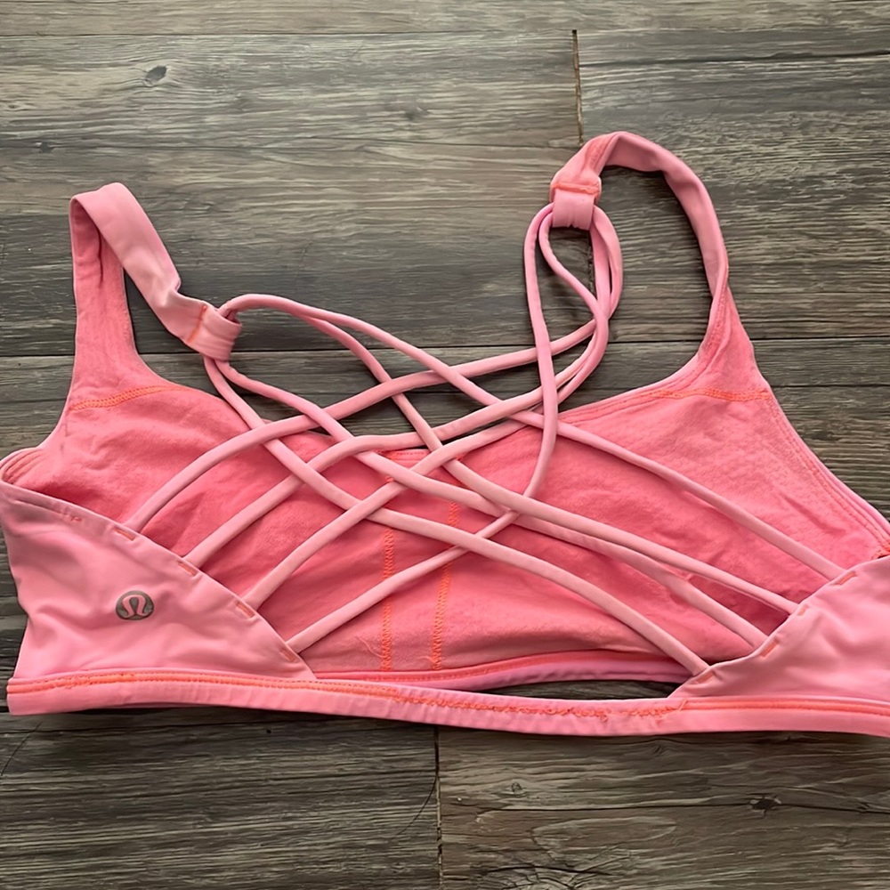 lululemon sports bra